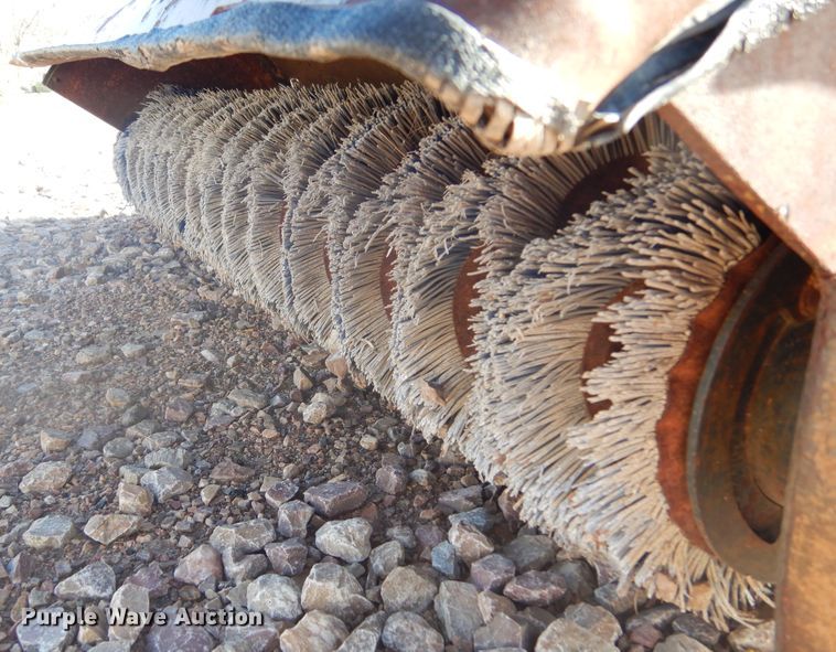 image for item DK3257 Melroe  67" W skid steer broom