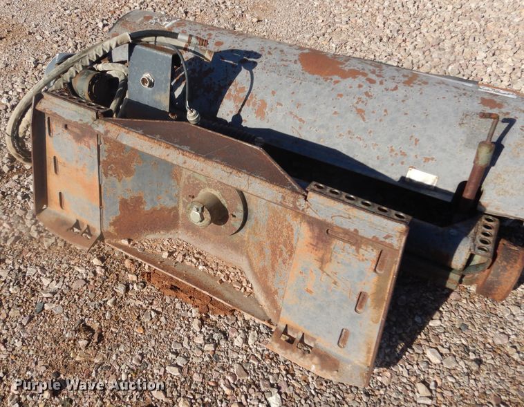 image for item DK3257 Melroe  67" W skid steer broom