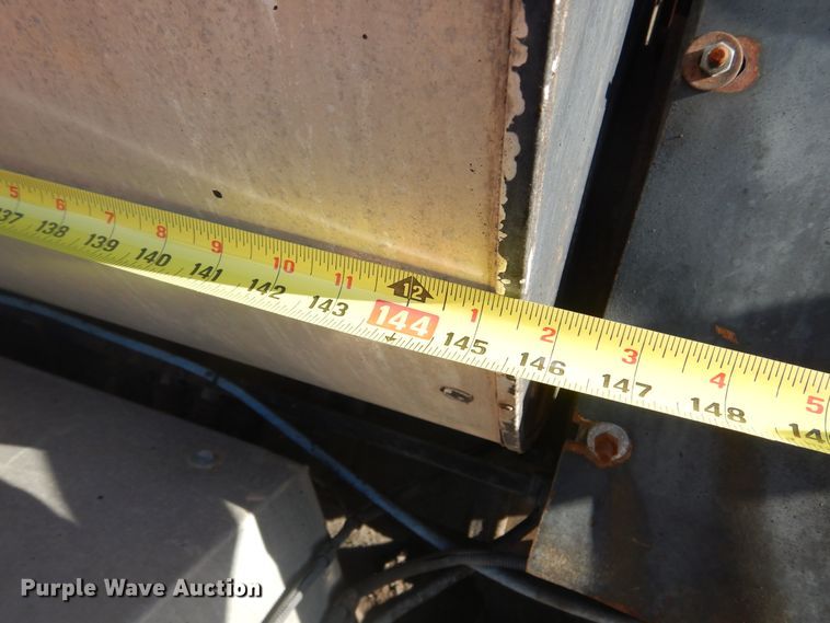 image for item DK3260 1995 Ford CF8000  oil distributor truck