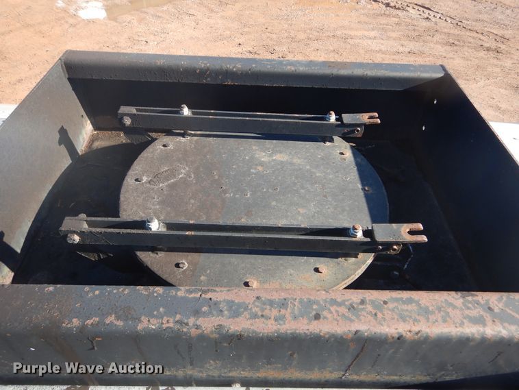 image for item DK3260 1995 Ford CF8000  oil distributor truck