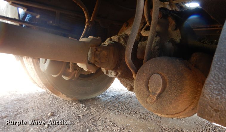 image for item DK3260 1995 Ford CF8000  oil distributor truck