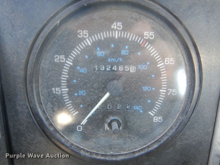 image for item DK3260 1995 Ford CF8000  oil distributor truck