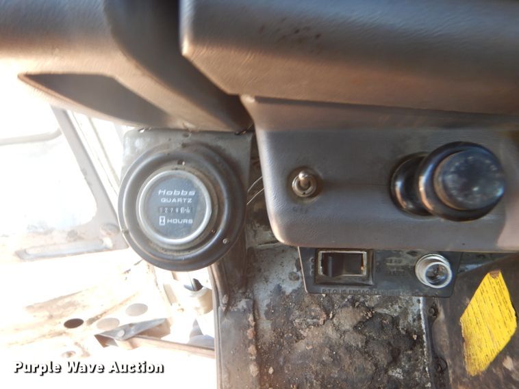 image for item DK3260 1995 Ford CF8000  oil distributor truck