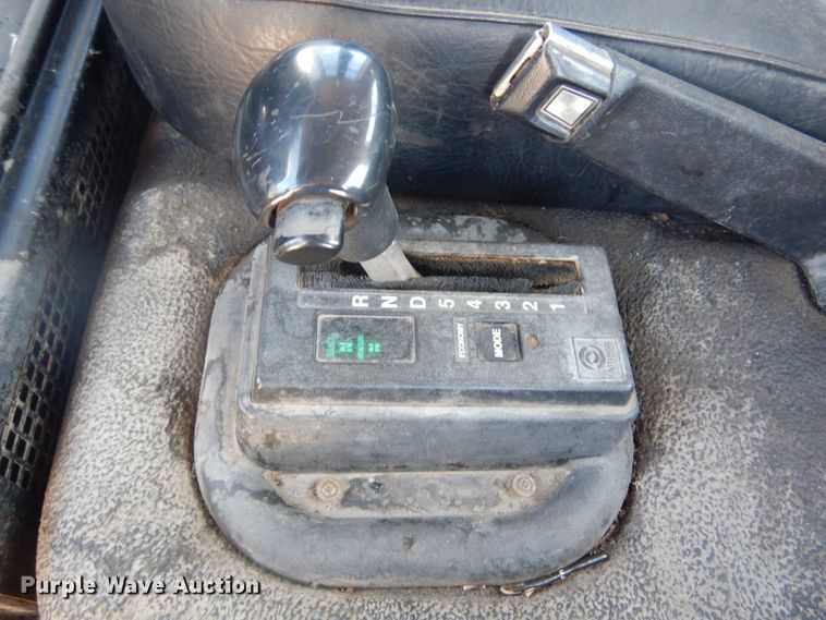 image for item DK3260 1995 Ford CF8000  oil distributor truck