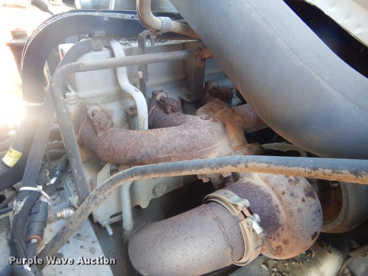 image for item DK3260 1995 Ford CF8000  oil distributor truck