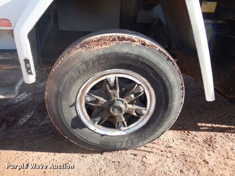 image for item DK3260 1995 Ford CF8000  oil distributor truck