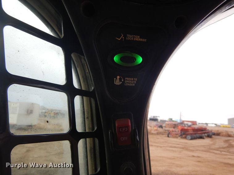 image for item DK3280 2015 Bobcat T870  tracked skid steer loader