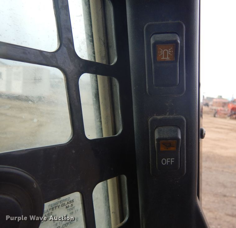 image for item DK3280 2015 Bobcat T870  tracked skid steer loader