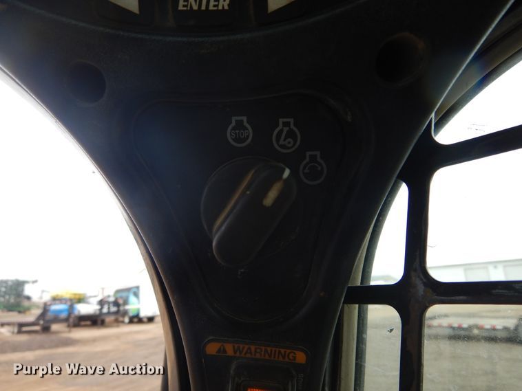 image for item DK3280 2015 Bobcat T870  tracked skid steer loader