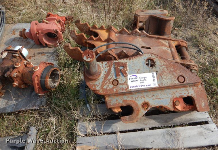 image for item DL0683 (2) excavator attachments