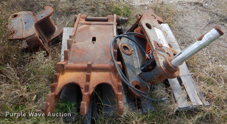 image for item DL0683 (2) excavator attachments