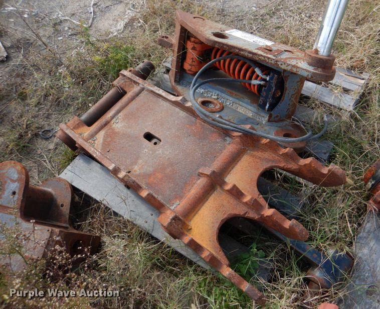 image for item DL0683 (2) excavator attachments