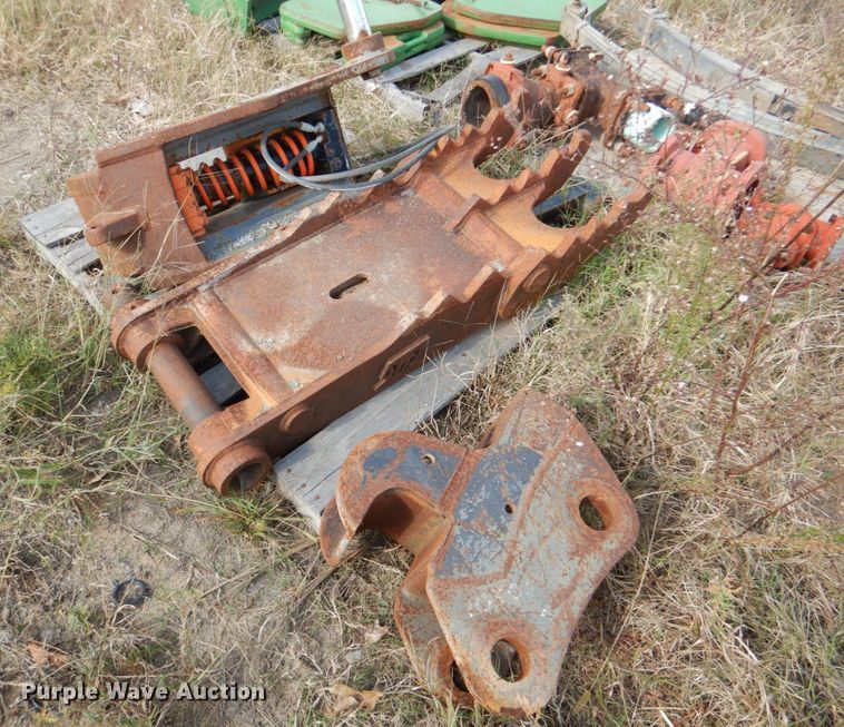 image for item DL0683 (2) excavator attachments