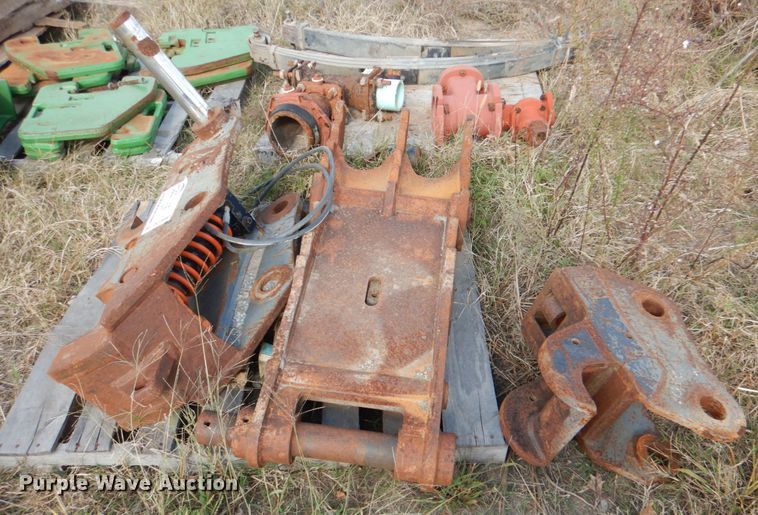 image for item DL0683 (2) excavator attachments