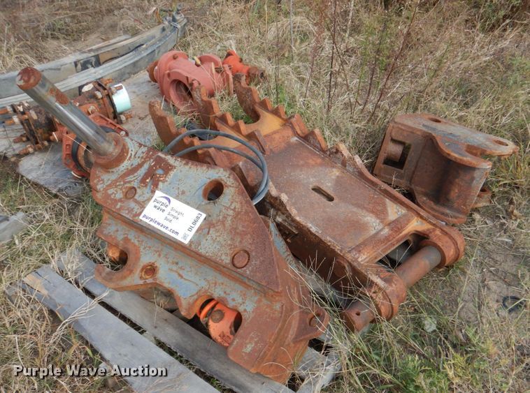 image for item DL0683 (2) excavator attachments