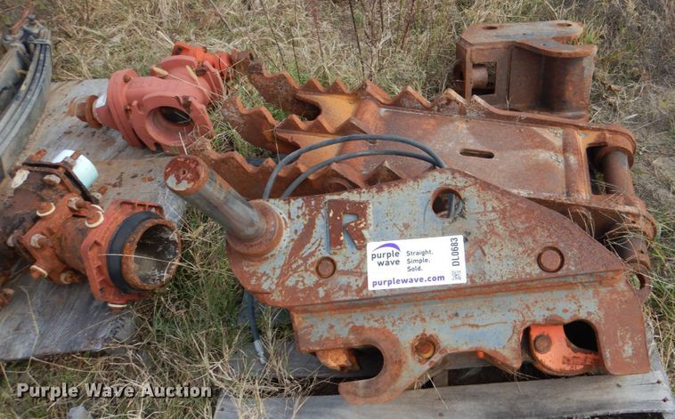 image for item DL0683 (2) excavator attachments