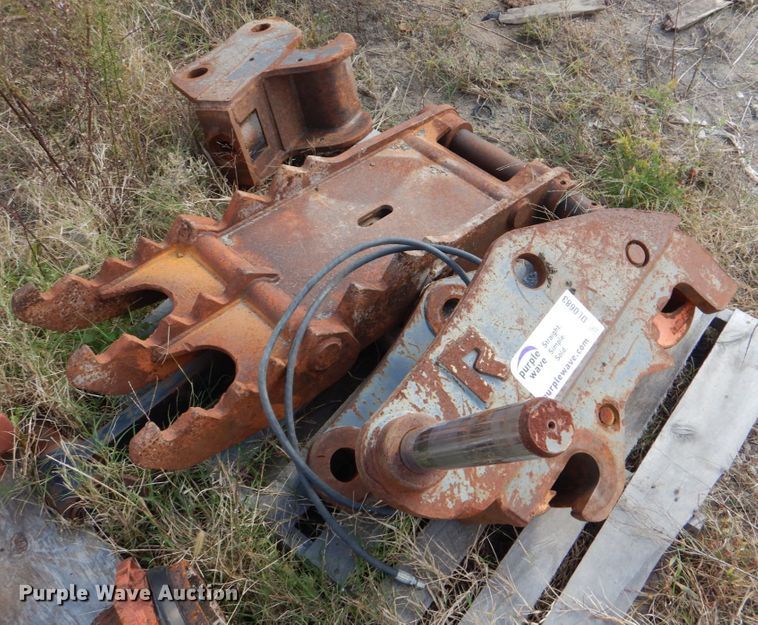 image for item DL0683 (2) excavator attachments