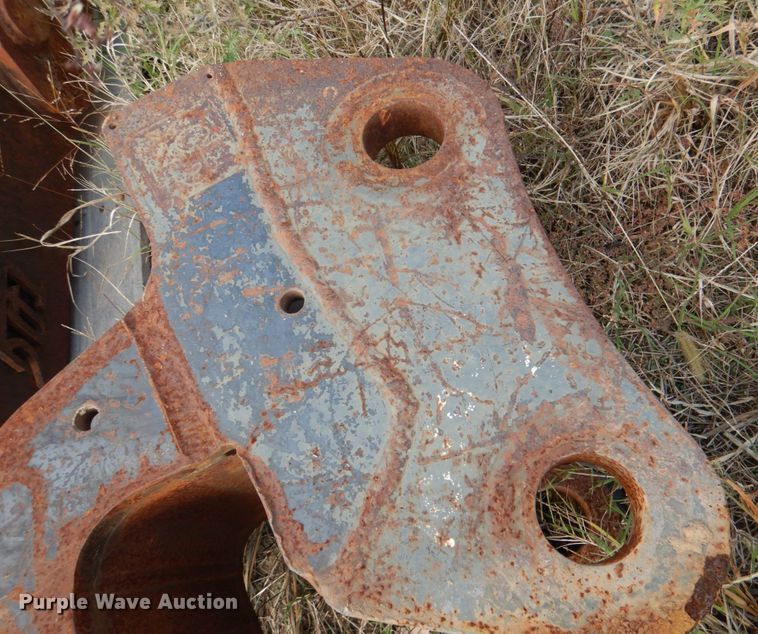 image for item DL0683 (2) excavator attachments