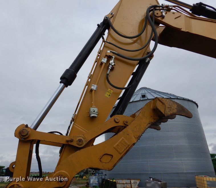 image for item DL5764 2018 Caterpillar 330F L  excavator