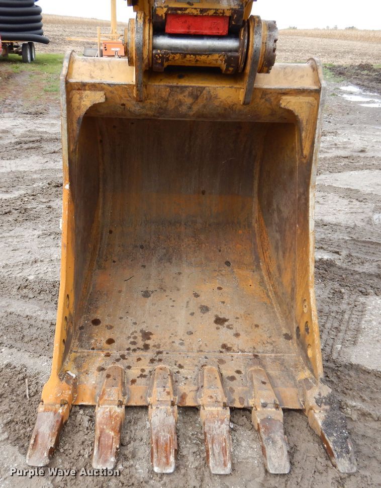 image for item DL5764 2018 Caterpillar 330F L  excavator