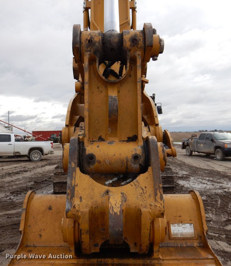 image for item DL5764 2018 Caterpillar 330F L  excavator