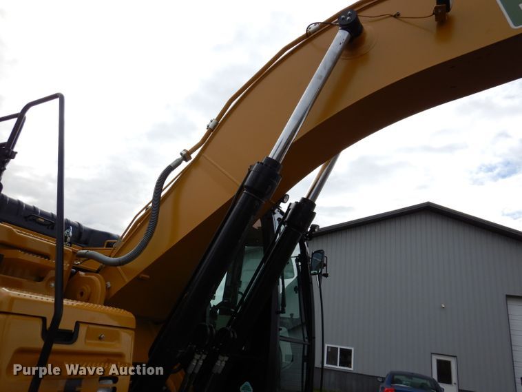 image for item DL5764 2018 Caterpillar 330F L  excavator