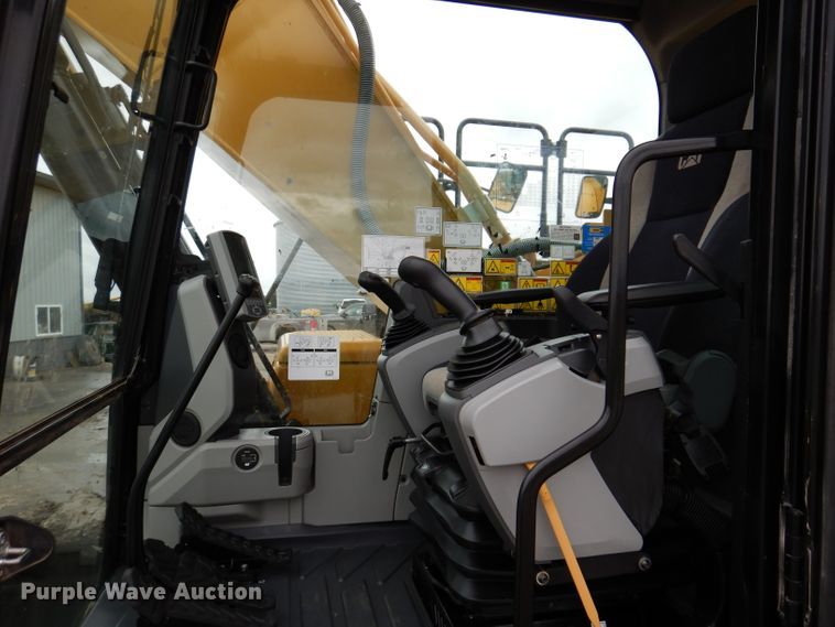 image for item DL5764 2018 Caterpillar 330F L  excavator