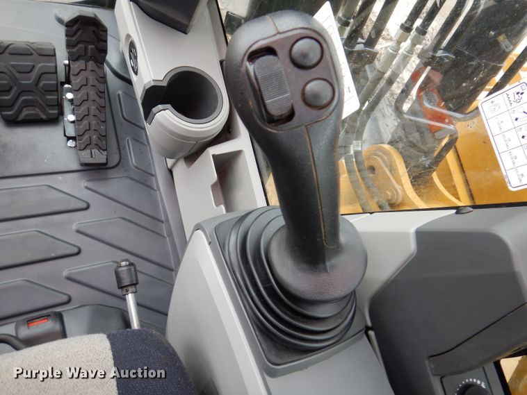 image for item DL5764 2018 Caterpillar 330F L  excavator