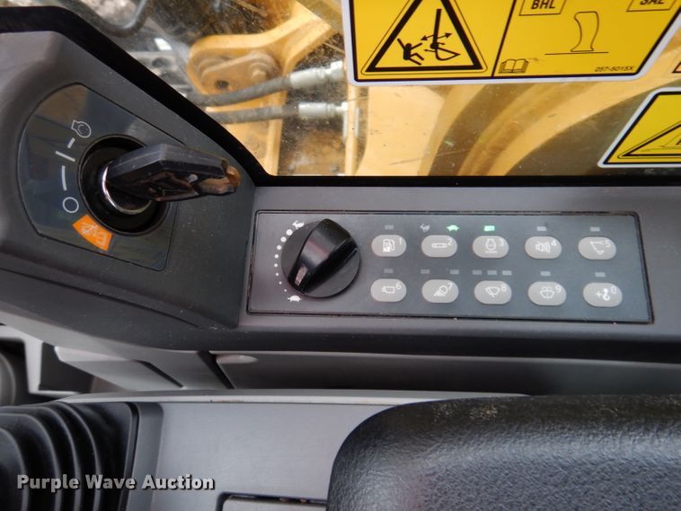 image for item DL5764 2018 Caterpillar 330F L  excavator