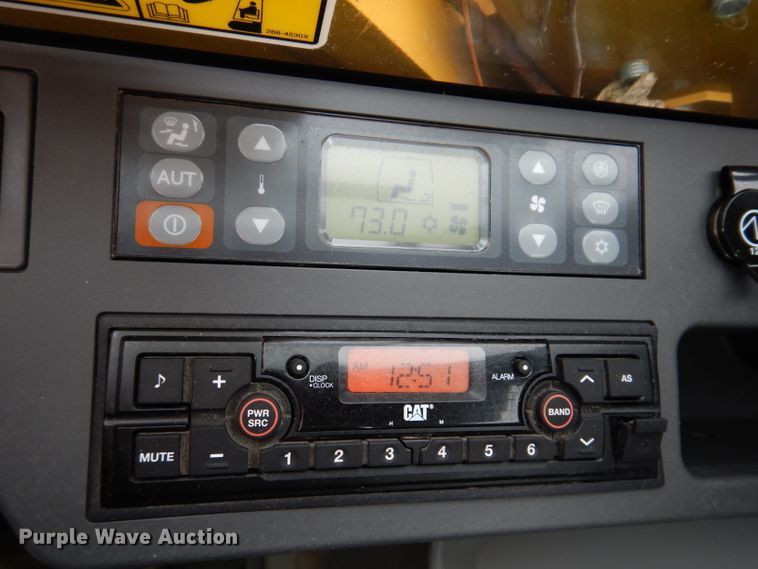 image for item DL5764 2018 Caterpillar 330F L  excavator