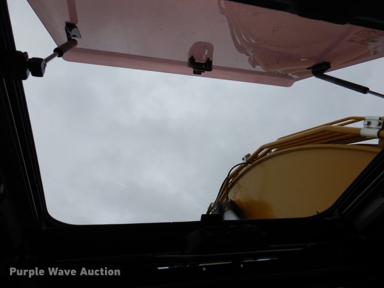 image for item DL5764 2018 Caterpillar 330F L  excavator