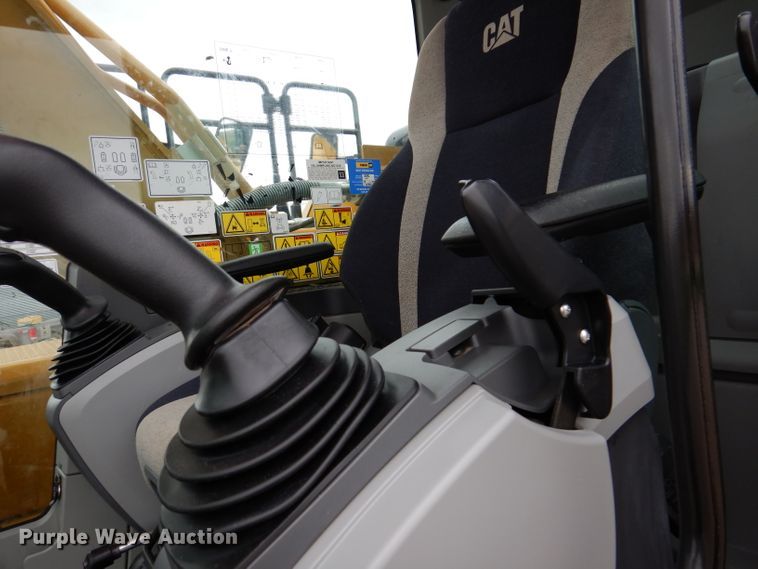 image for item DL5764 2018 Caterpillar 330F L  excavator