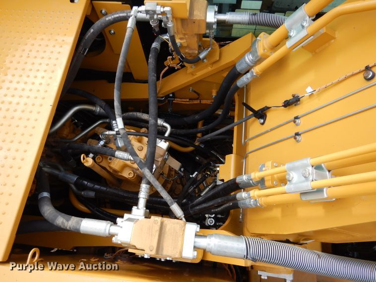 image for item DL5764 2018 Caterpillar 330F L  excavator