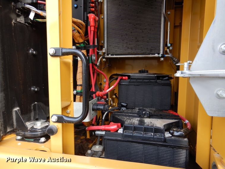 image for item DL5764 2018 Caterpillar 330F L  excavator