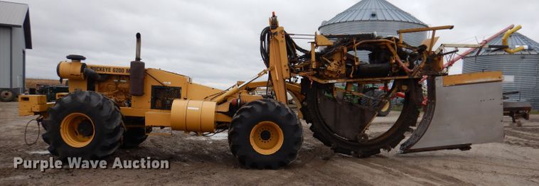 image for item DL5765 2000 Buckeye 6200M  tile plow