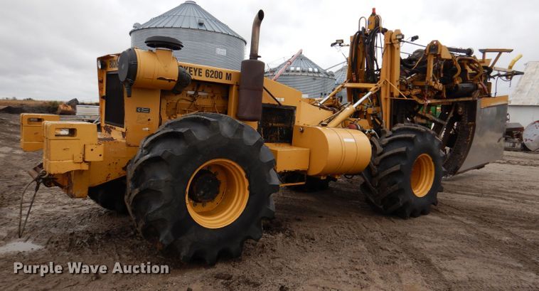 image for item DL5765 2000 Buckeye 6200M  tile plow