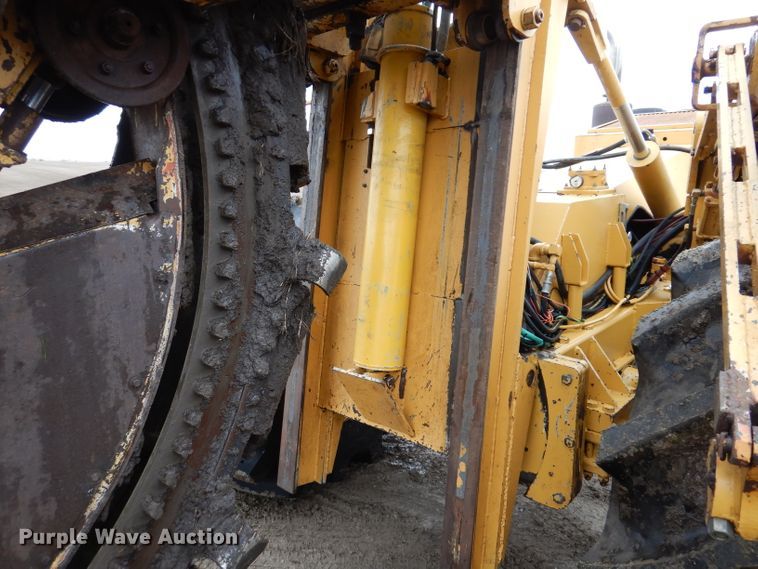 image for item DL5765 2000 Buckeye 6200M  tile plow