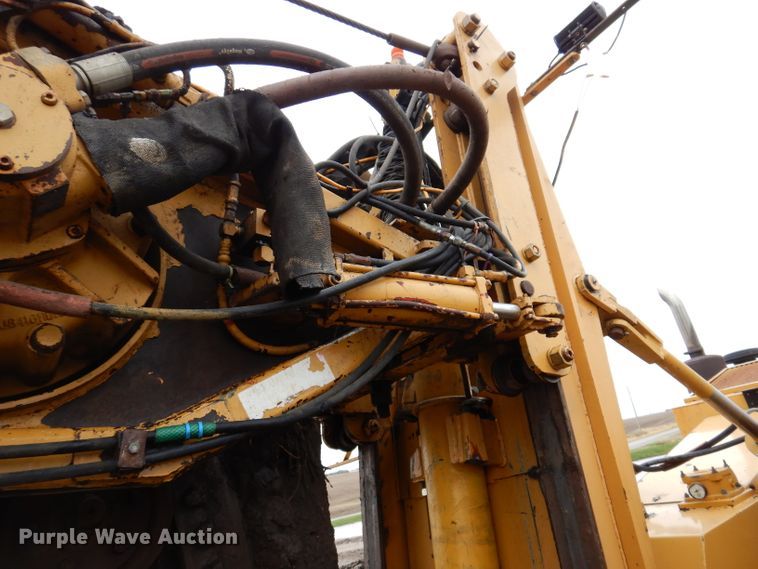 image for item DL5765 2000 Buckeye 6200M  tile plow