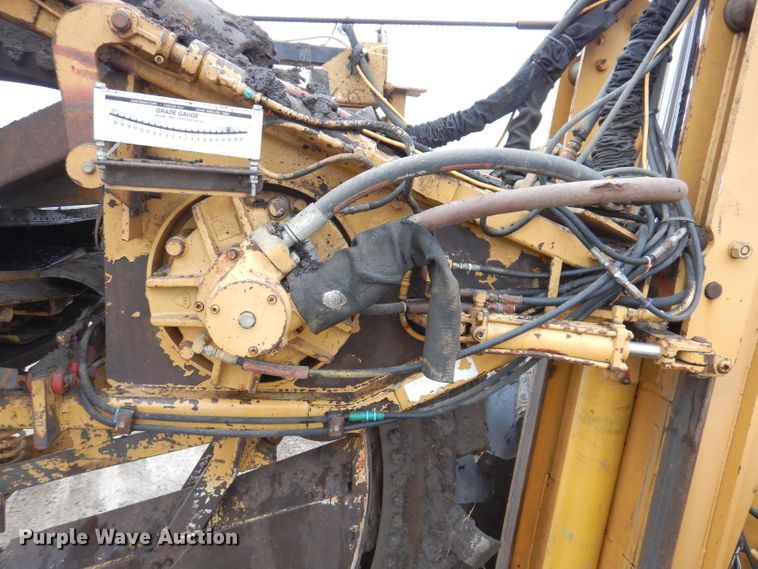 image for item DL5765 2000 Buckeye 6200M  tile plow