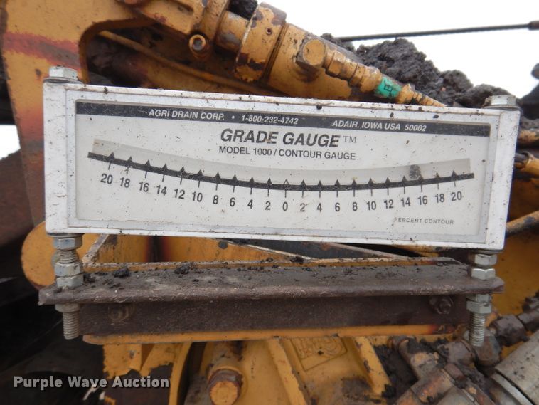 image for item DL5765 2000 Buckeye 6200M  tile plow