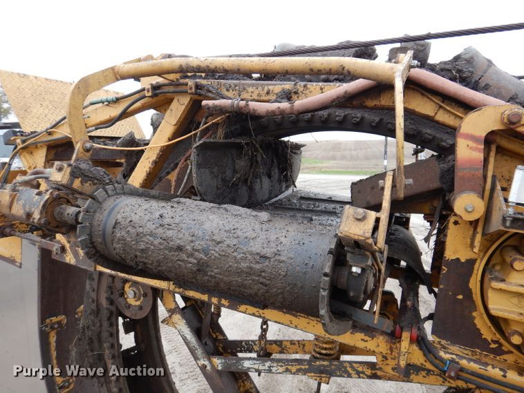 image for item DL5765 2000 Buckeye 6200M  tile plow