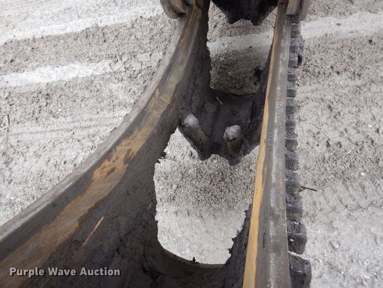 image for item DL5765 2000 Buckeye 6200M  tile plow