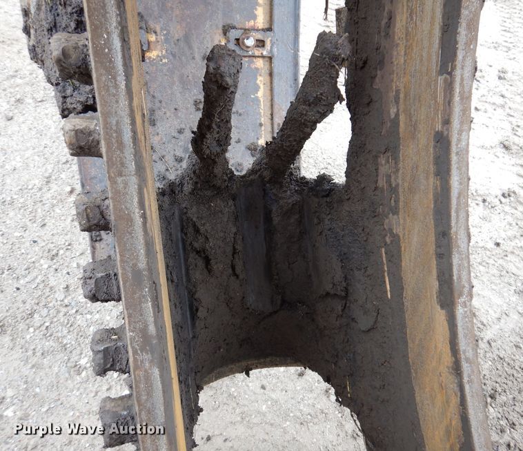 image for item DL5765 2000 Buckeye 6200M  tile plow