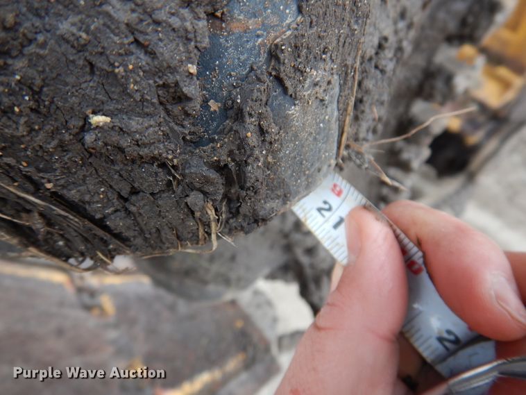 image for item DL5765 2000 Buckeye 6200M  tile plow