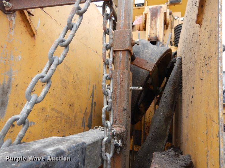 image for item DL5765 2000 Buckeye 6200M  tile plow