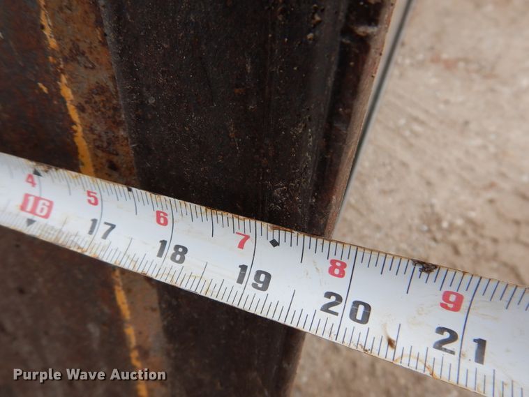 image for item DL5765 2000 Buckeye 6200M  tile plow