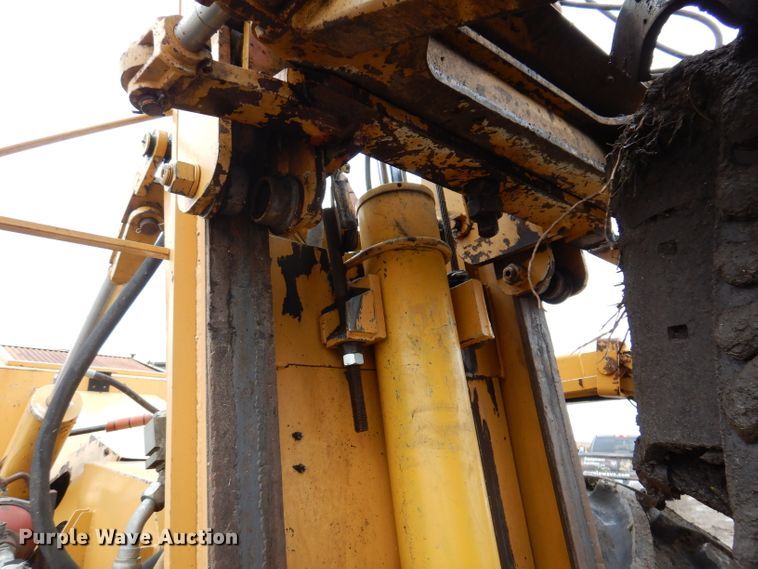 image for item DL5765 2000 Buckeye 6200M  tile plow