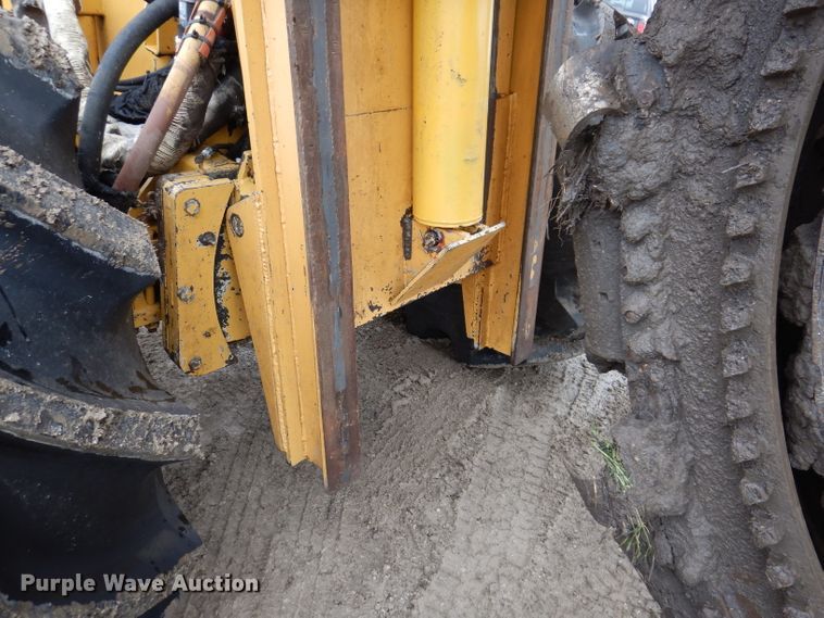 image for item DL5765 2000 Buckeye 6200M  tile plow