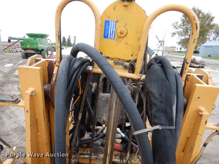 image for item DL5765 2000 Buckeye 6200M  tile plow