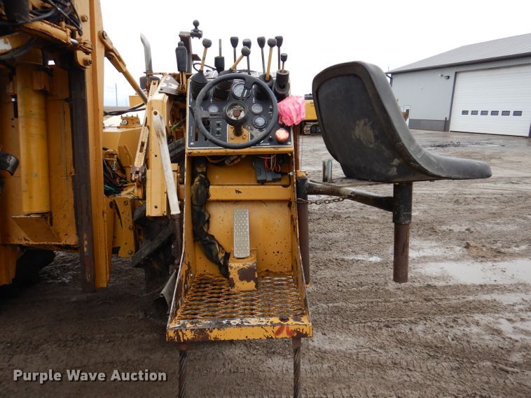 image for item DL5765 2000 Buckeye 6200M  tile plow